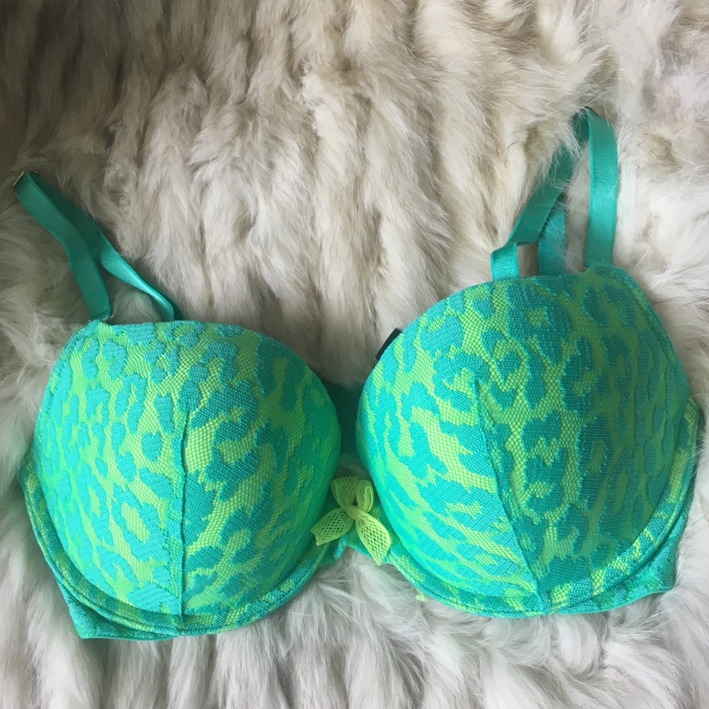 Victoria’s Secret v sexy padded Demi 34D leopard